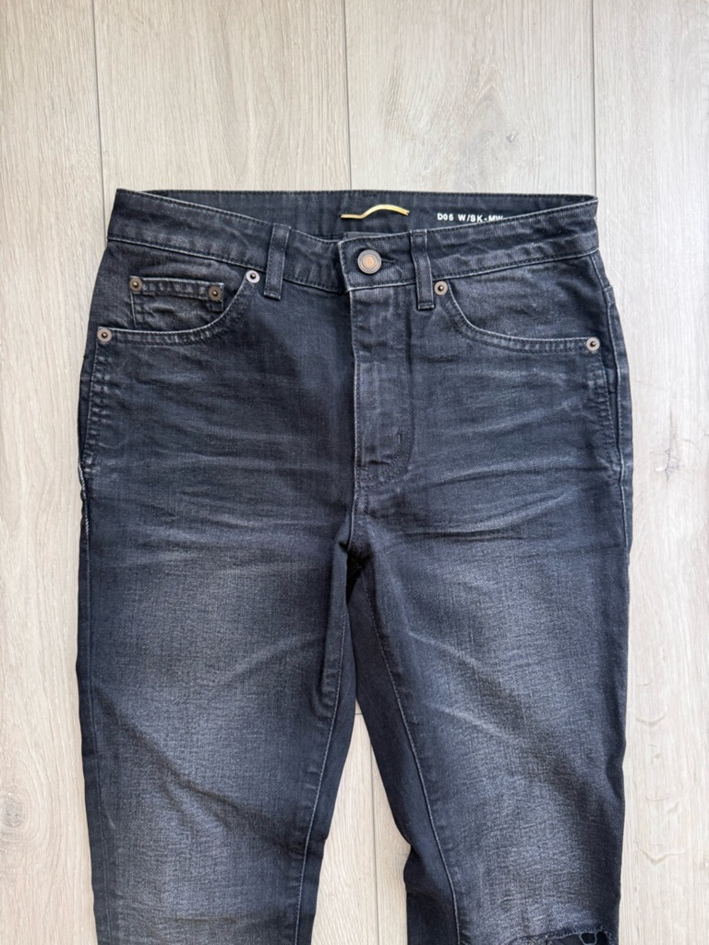 Saint Laurent Black Skinny Jeans with Subtle Distress. Size 26. Very Good Cond. - Picture 2 of 11